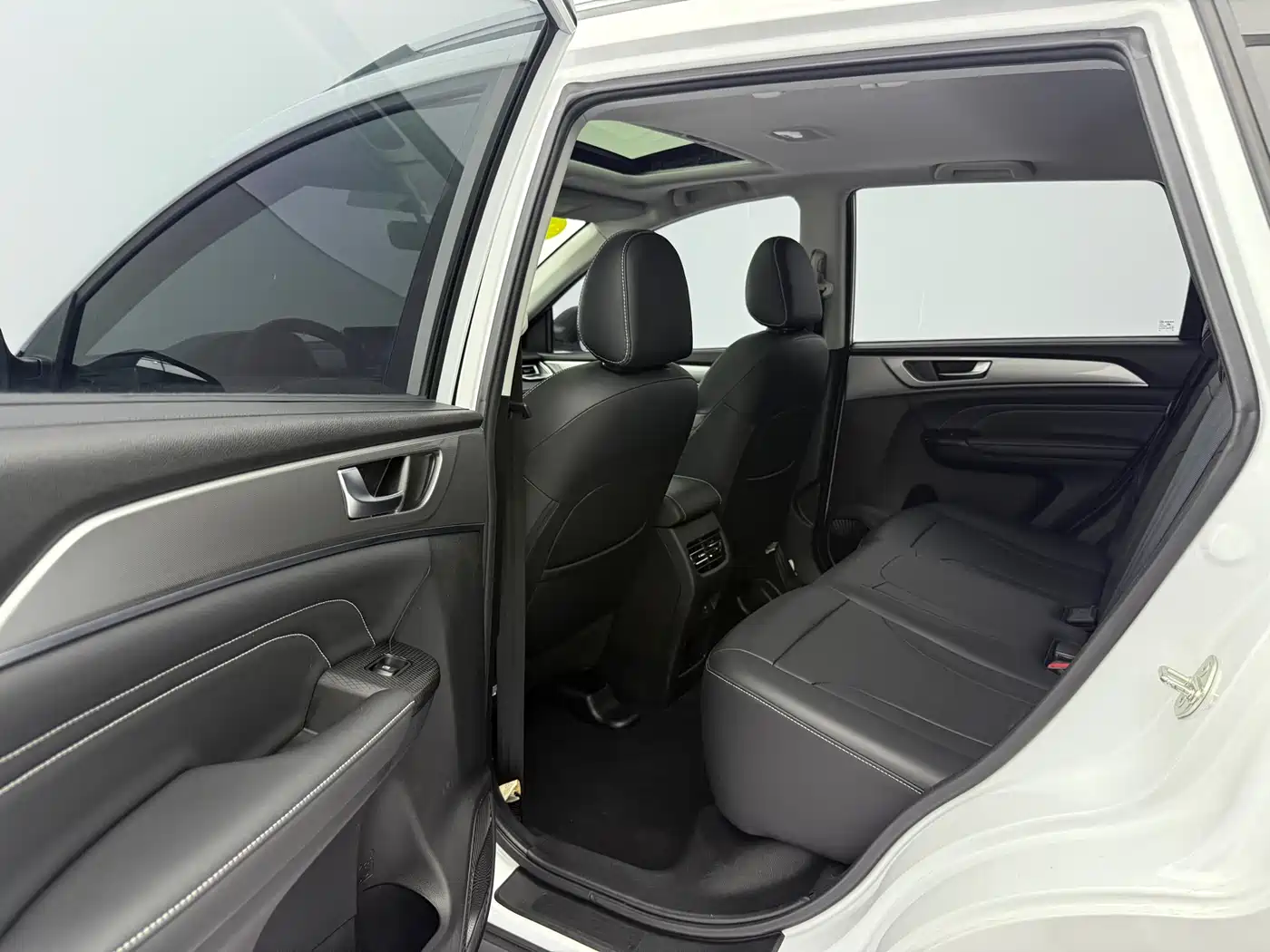 Haval M6 2021 PLUS 1.5T DCT Luxury Smart Connect фото 14