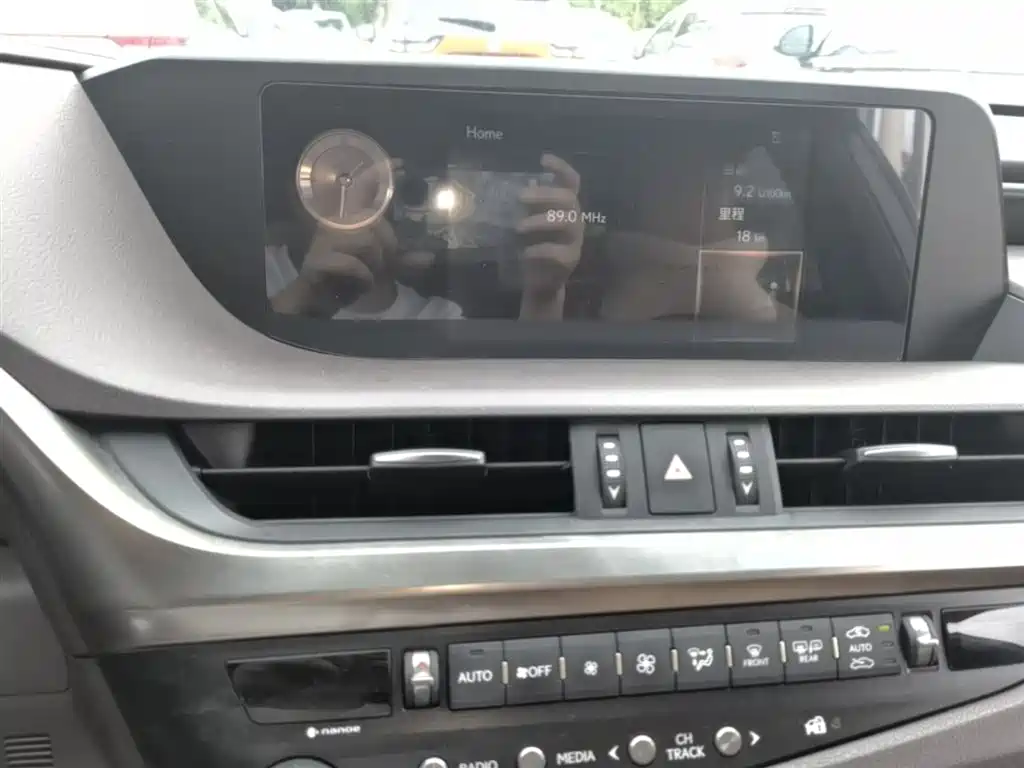 Lexus ES 2018 200 Excellence Edition China V фото 13