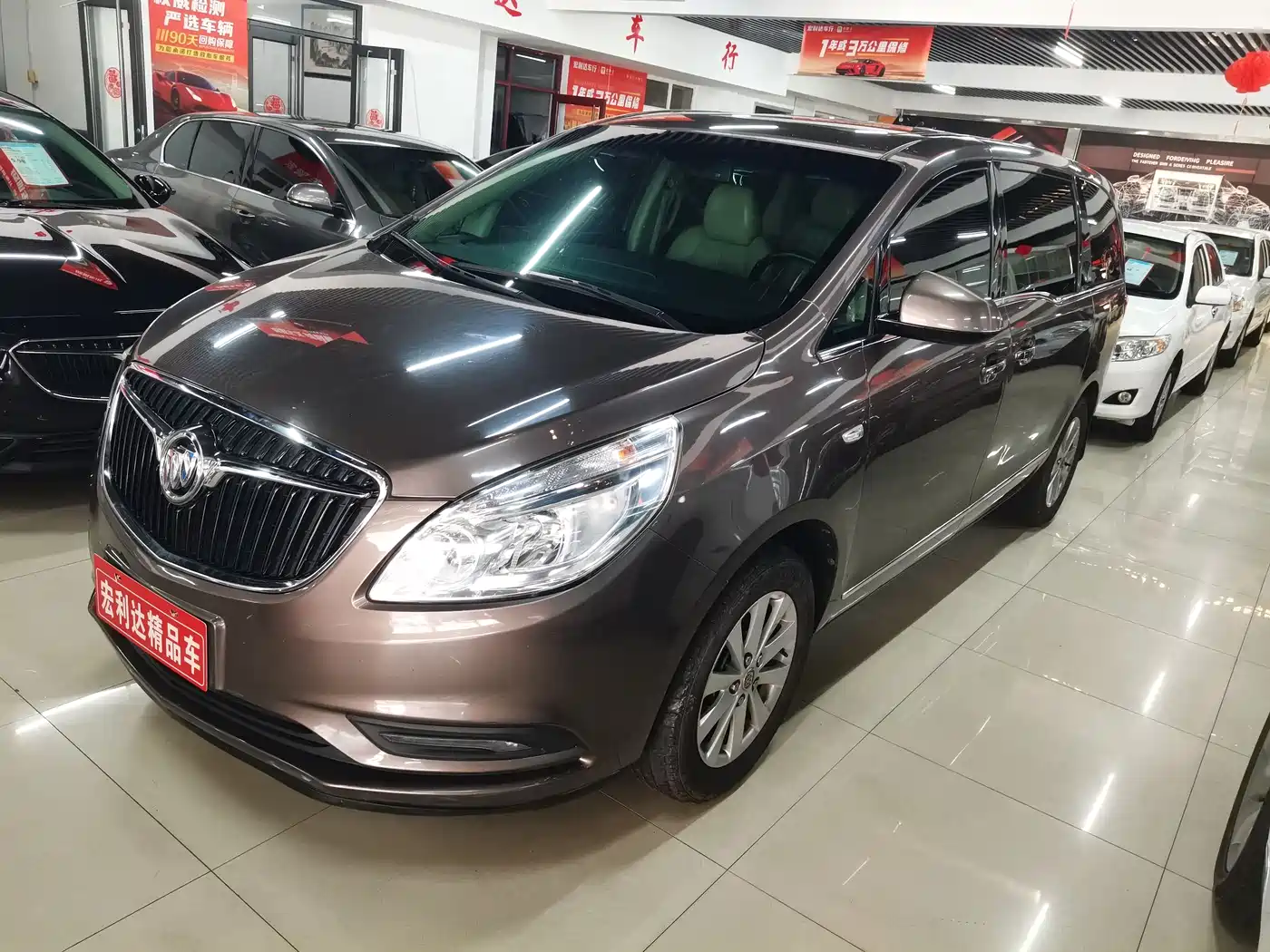 Buick GL8 2017 25S Luxury China V фото 2