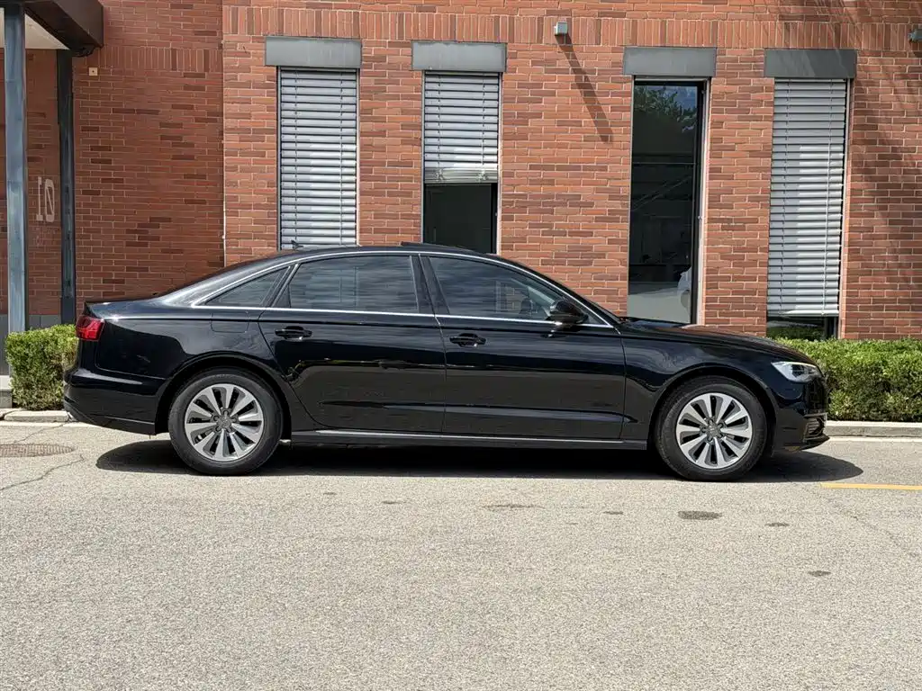 Audi A6L 2016 30 FSI Technology фото 12