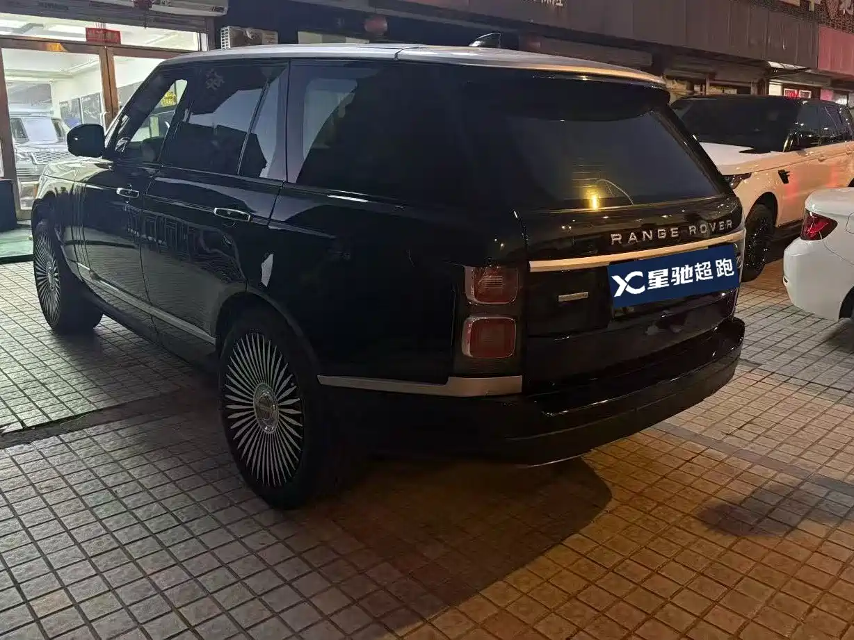 Land Rover Range Rover 2018 3.0 SC V6 Golden Age Edition фото 4