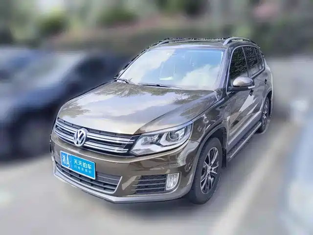 Volkswagen Tiguan 2015 1.8TSI Automatic 2WD Highline — фото 1