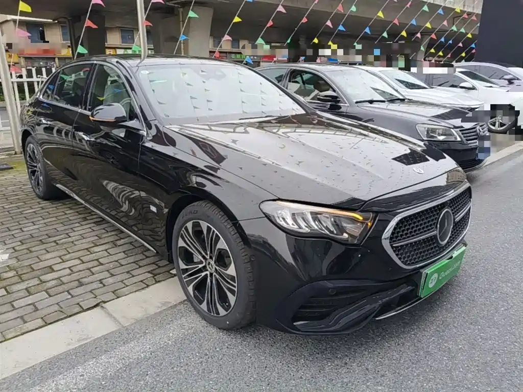 Mercedes-Benz E-Class New Energy 2023 E 350 e L Plug-in Hybrid Sport Sedan фото 4
