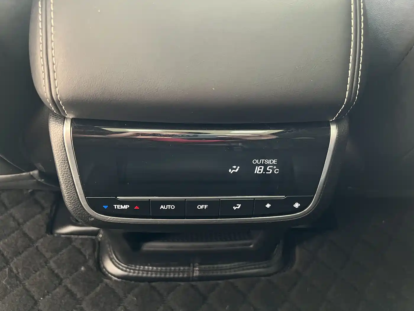GAC Trumpchi Trumpchi GS8 2022 Pilot Series 2.0TGDI 2WD Luxury Smart Connect Edition (7-Seater) фото 16
