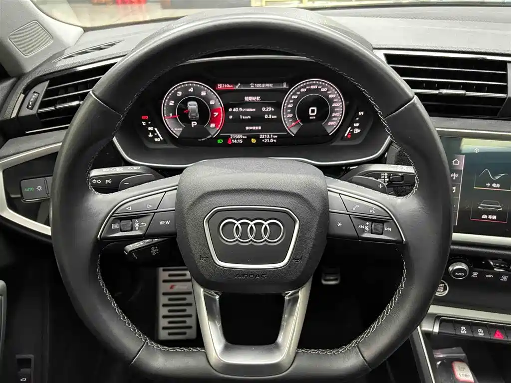 Audi Q3 2022 35 TFSI Fashion Dynamic фото 3