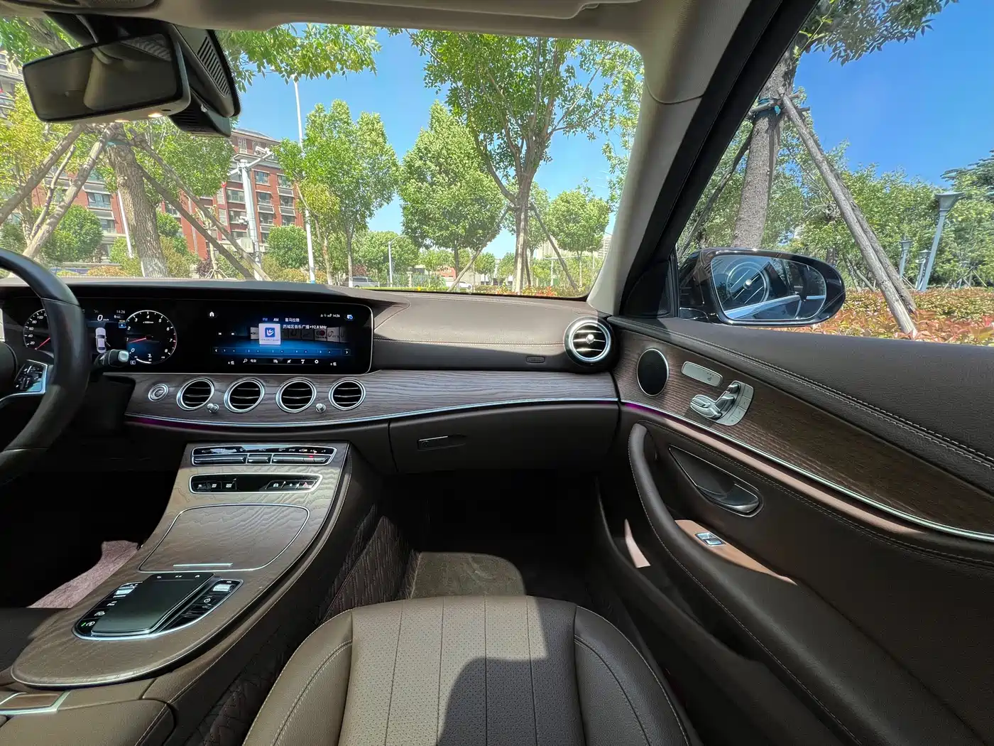 Mercedes-Benz E-Class 2023 E 300 L Fashion фото 16