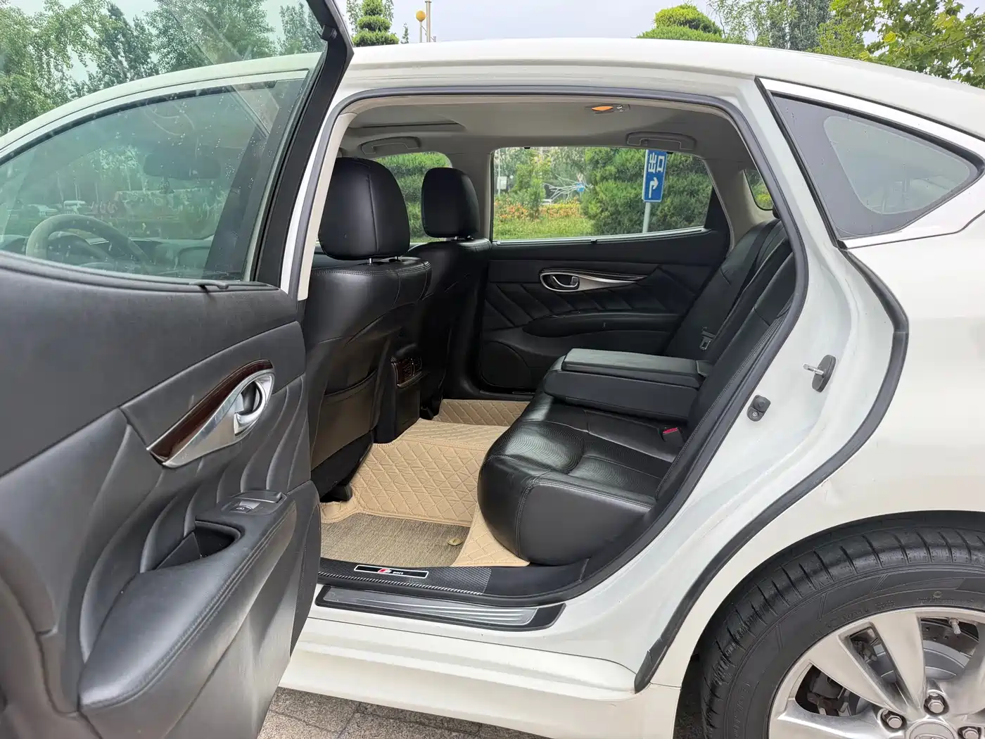 Infiniti Q70 2014 2013 Q70L 2.5L Luxury