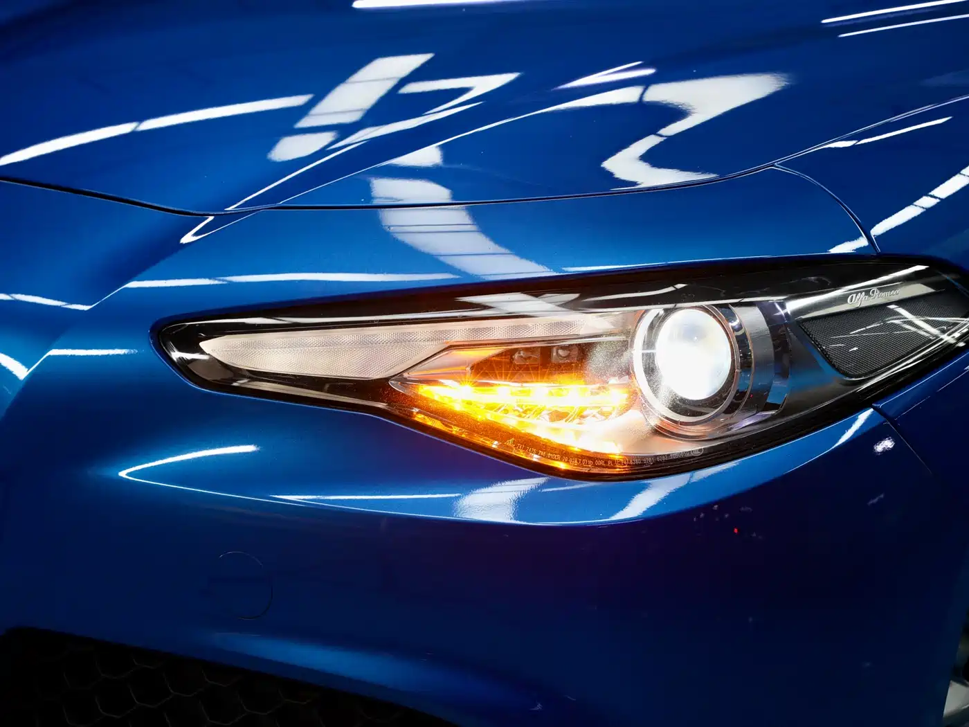 Alfa Romeo Giulia 2019 2017 2.0T 200HP Luxury Edition