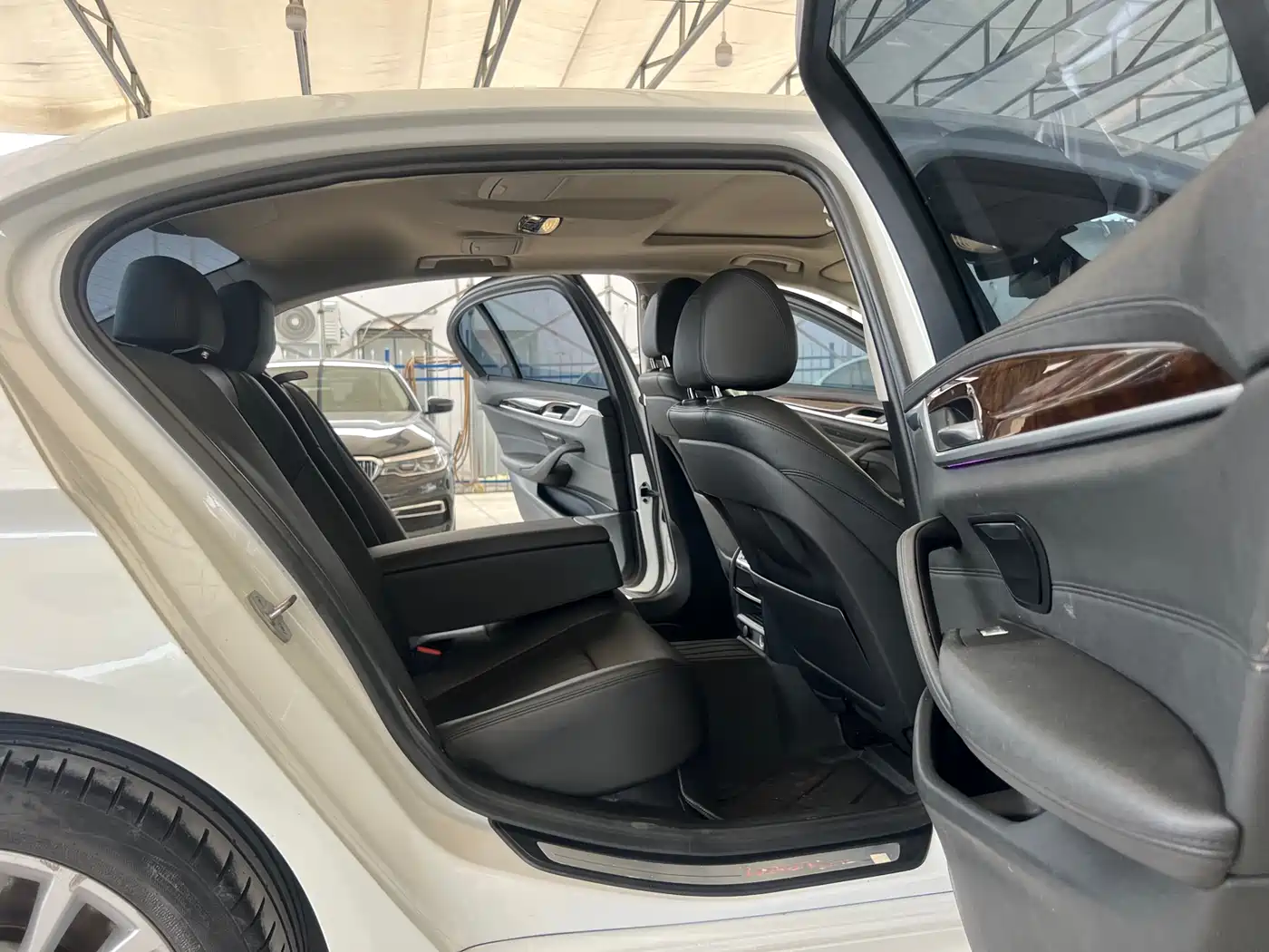 BMW 5 Series 2018 525Li Luxury Package фото 17