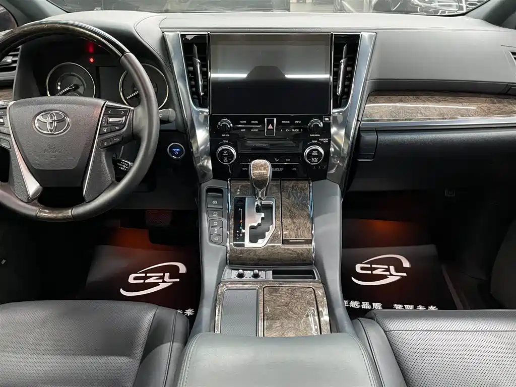 Toyota Vellfire 2021 Crown Hybrid 2.5L HV Premium Edition фото 11