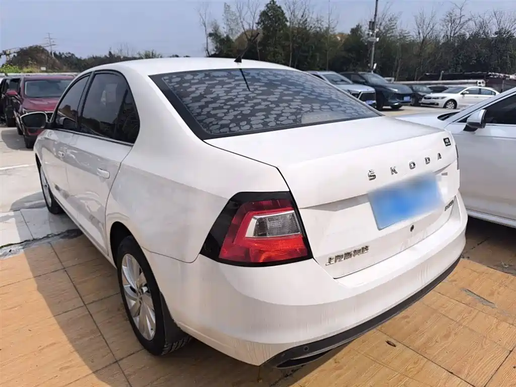 Škoda Rapid 2019 1.5L Automatic Comfort China V фото 5