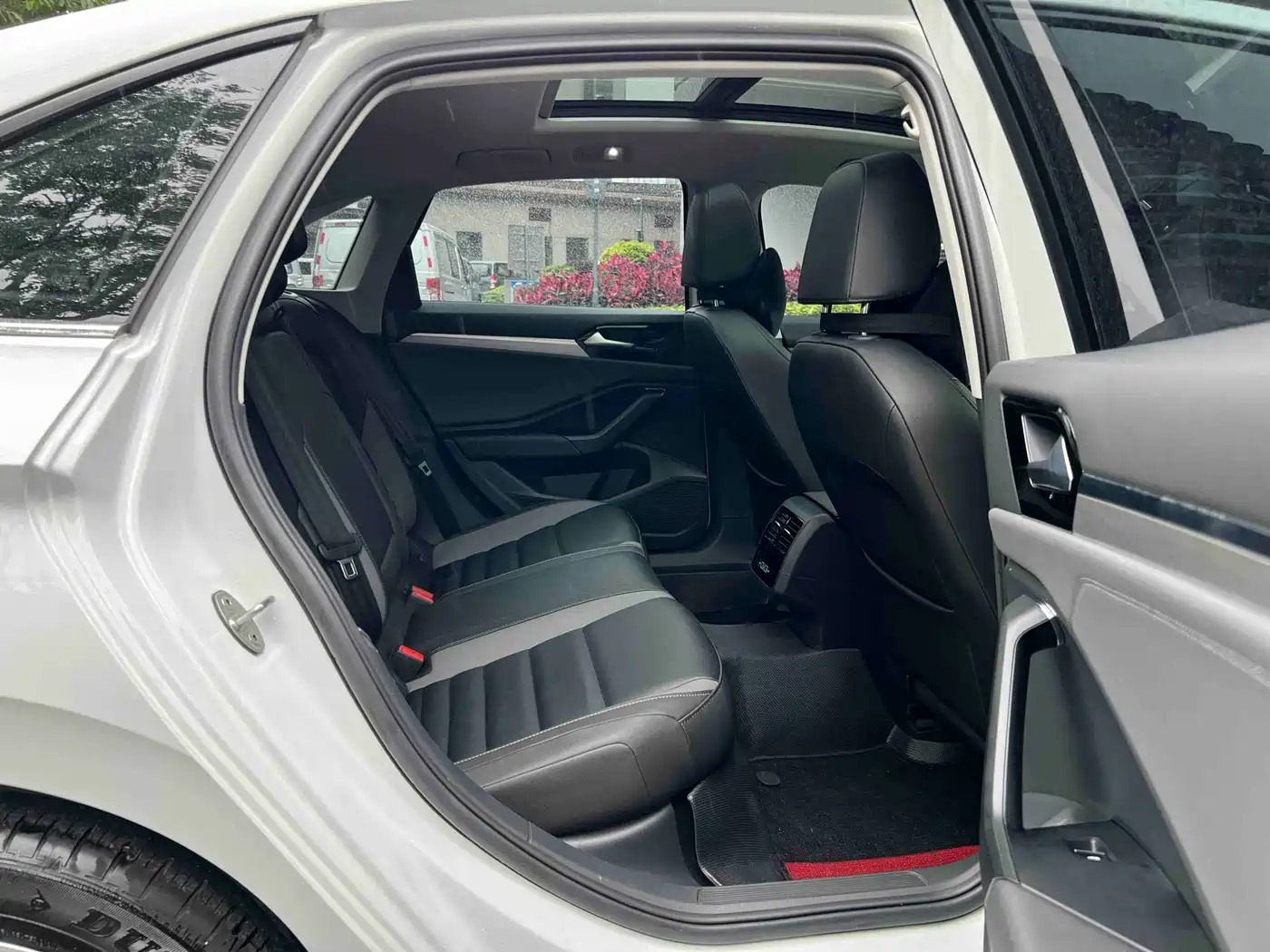 Volkswagen Sagitar 2021 280TSI DSG Comfort Smart Connect Edition фото 15