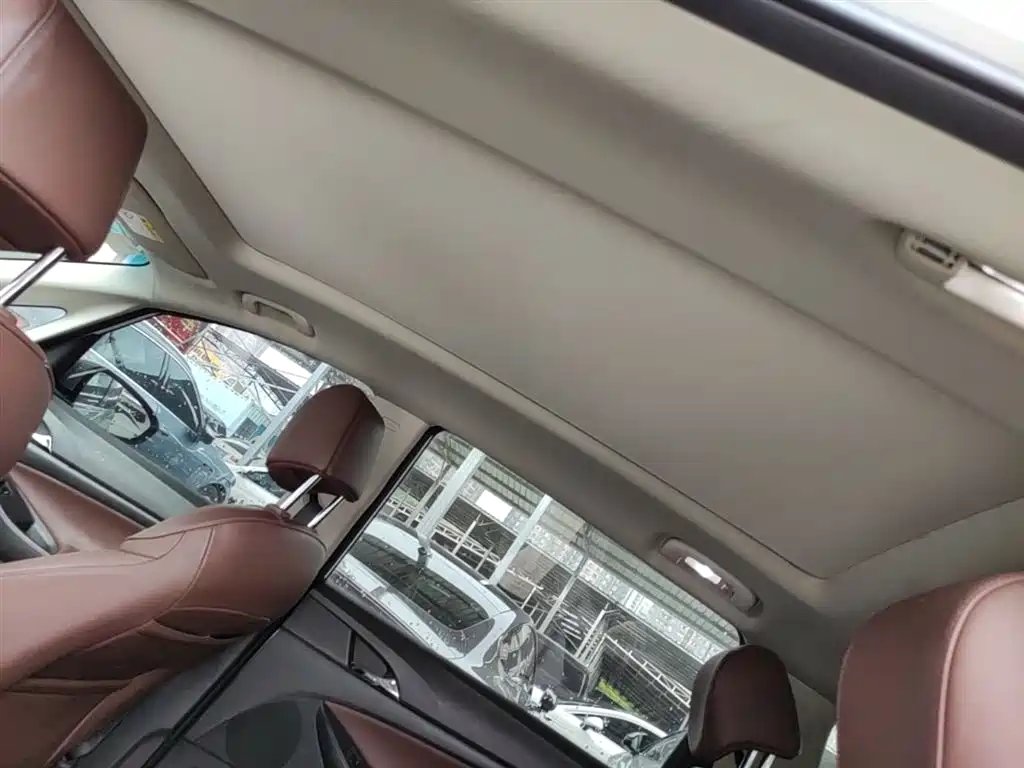 Buick GL6 2018 18T 6-Seater Luxury фото 18
