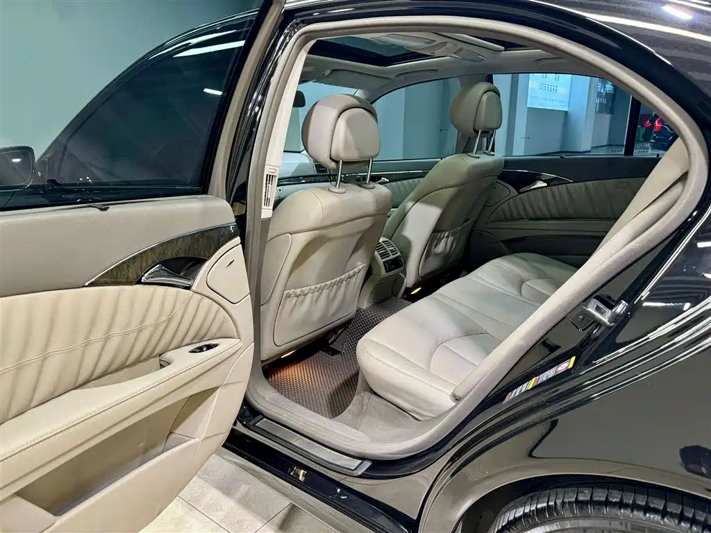 Mercedes-Benz E-Class 2007 E 350 Fashion фото 28