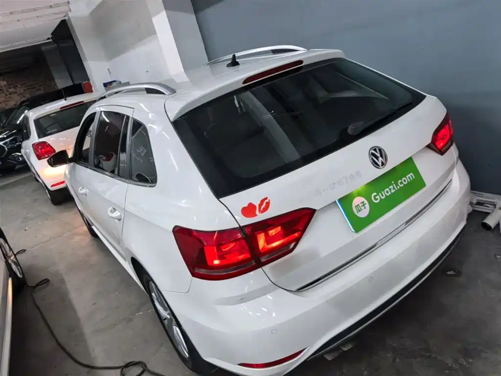 Volkswagen Lavida Tour 2017 230TSI DSG Comfort Edition фото 5