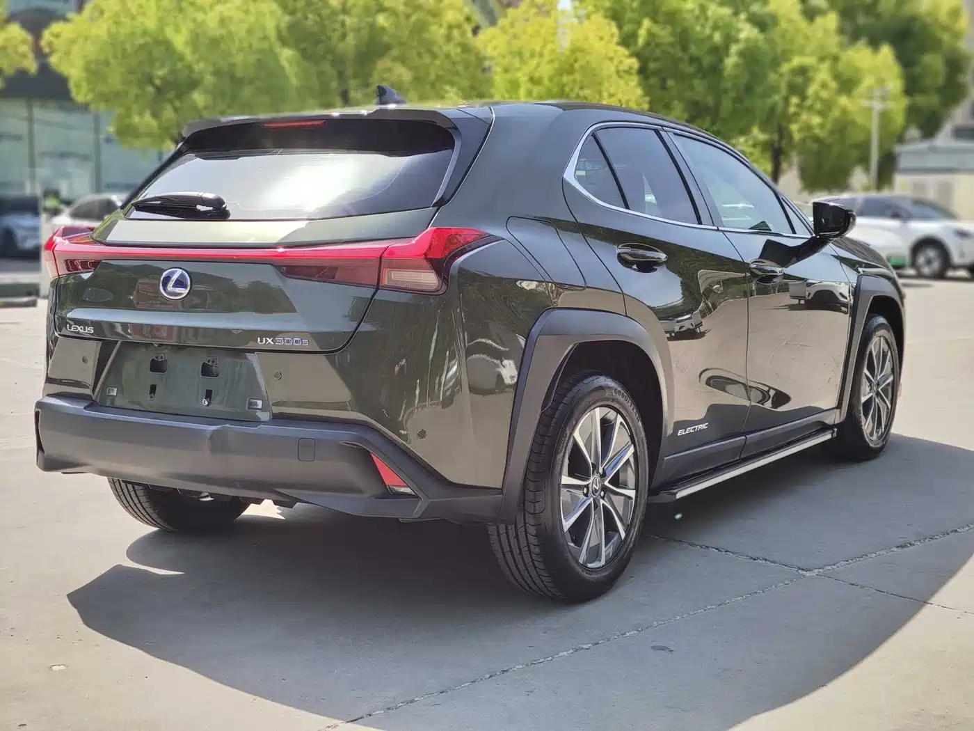 Lexus UX Electric 2020 300e Pure Enjoyment Edition фото 6