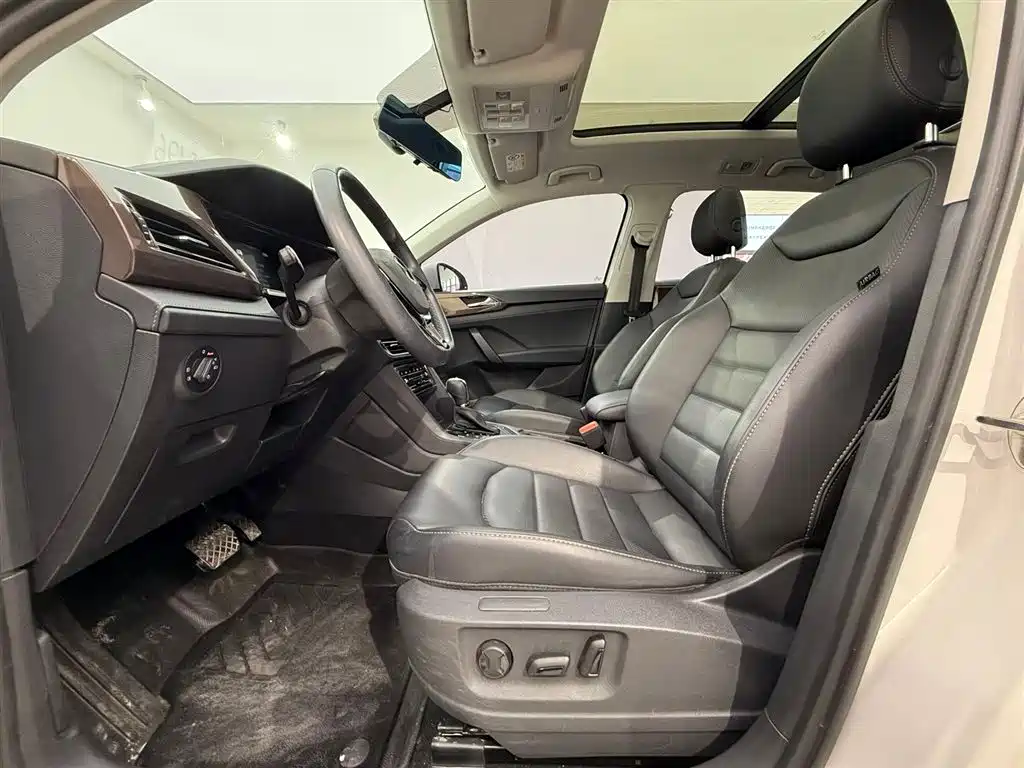 Volkswagen Tharu 2022 280TSI FWD Luxury Edition фото 12