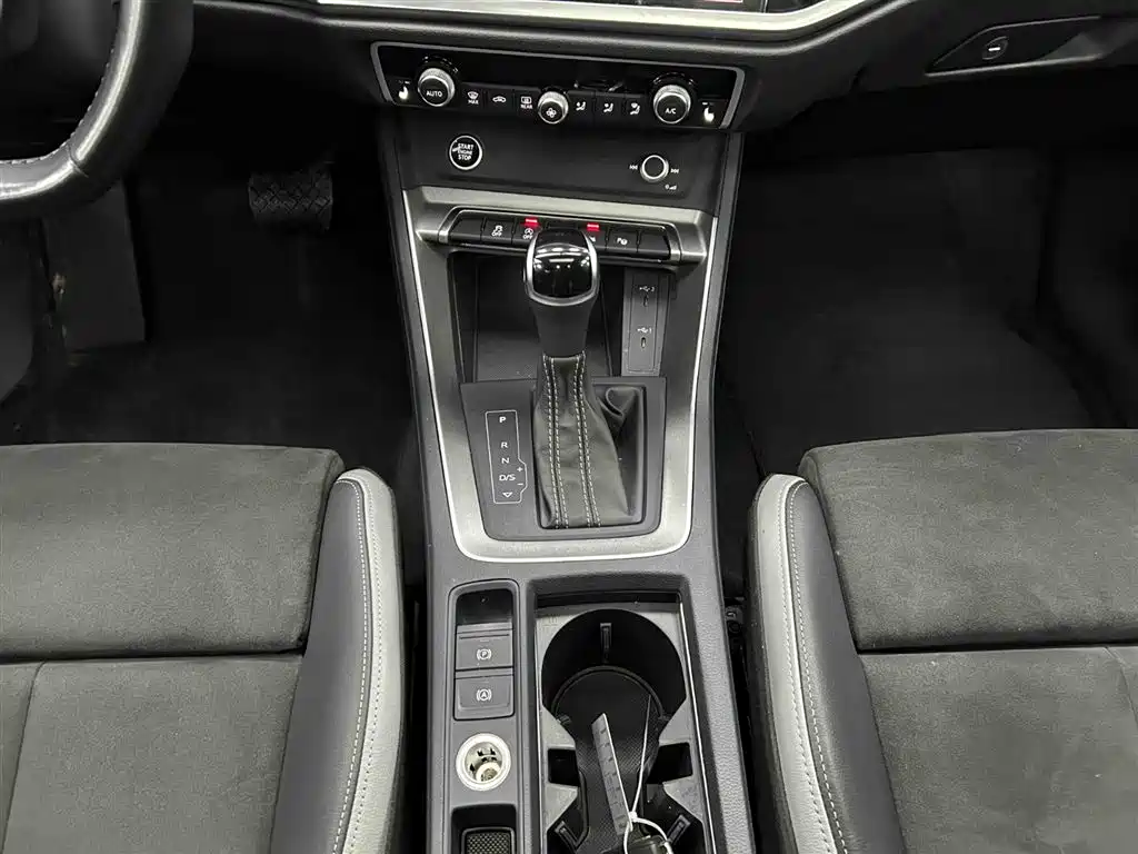 Audi Q3 2022 35 TFSI Fashion Dynamic фото 5