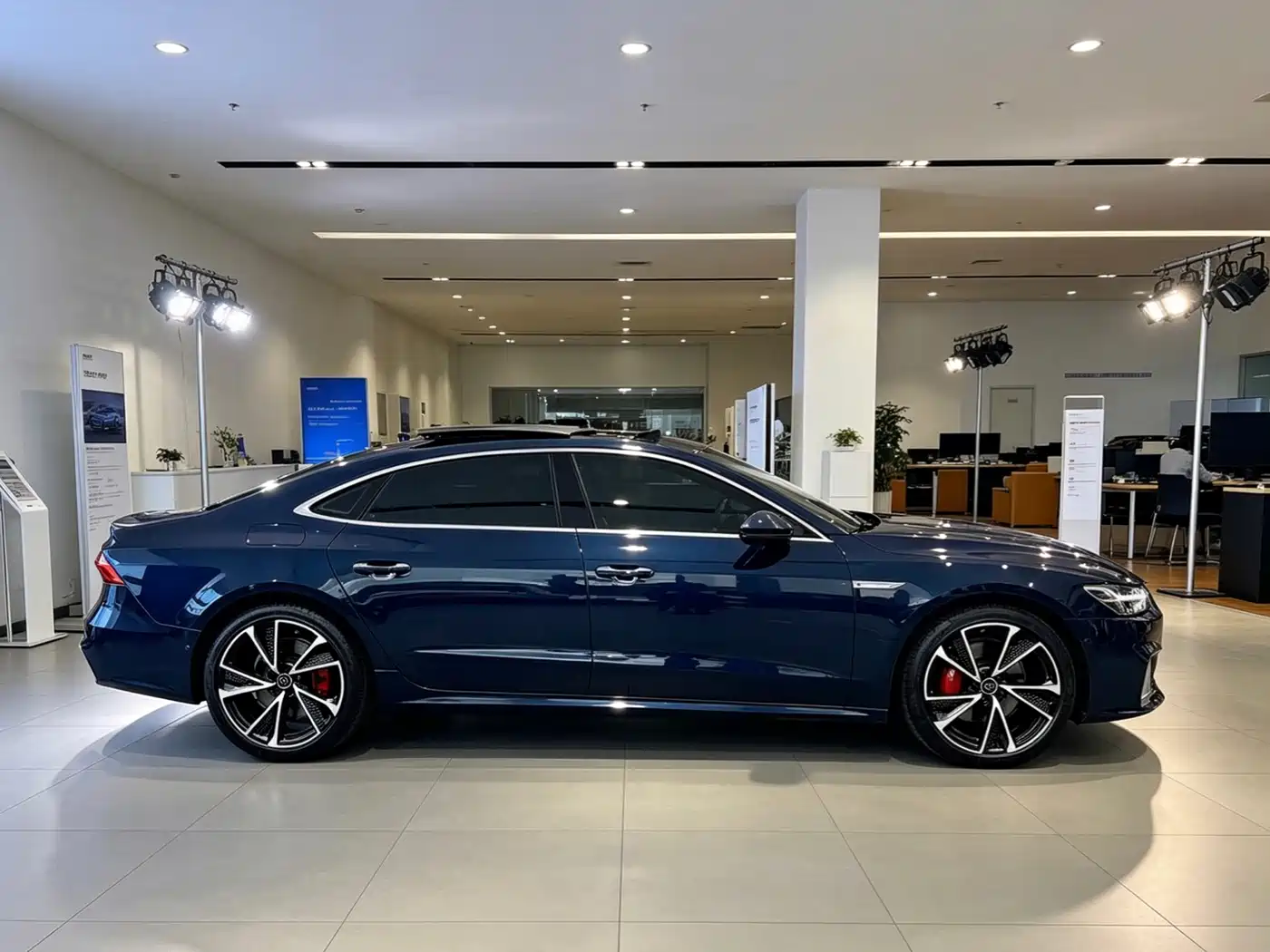 Audi A7L 2024 45TFSI quattro S-line Vision Edition Crystal Package фото 4