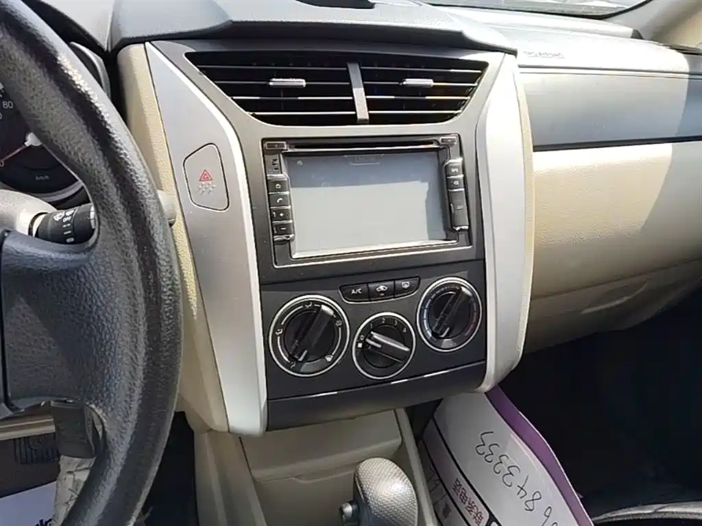 Venucia R50 2015 2014 1.6L Automatic Exciting Edition