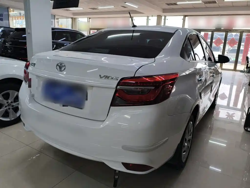 Toyota Vios 2022 1.5L 20th Anniversary Edition фото 7