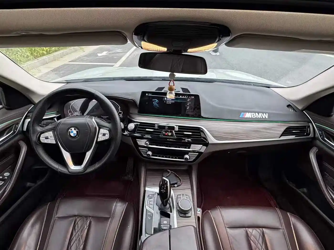 BMW 5 Series New Energy 2020 530Le Luxury Package фото 4