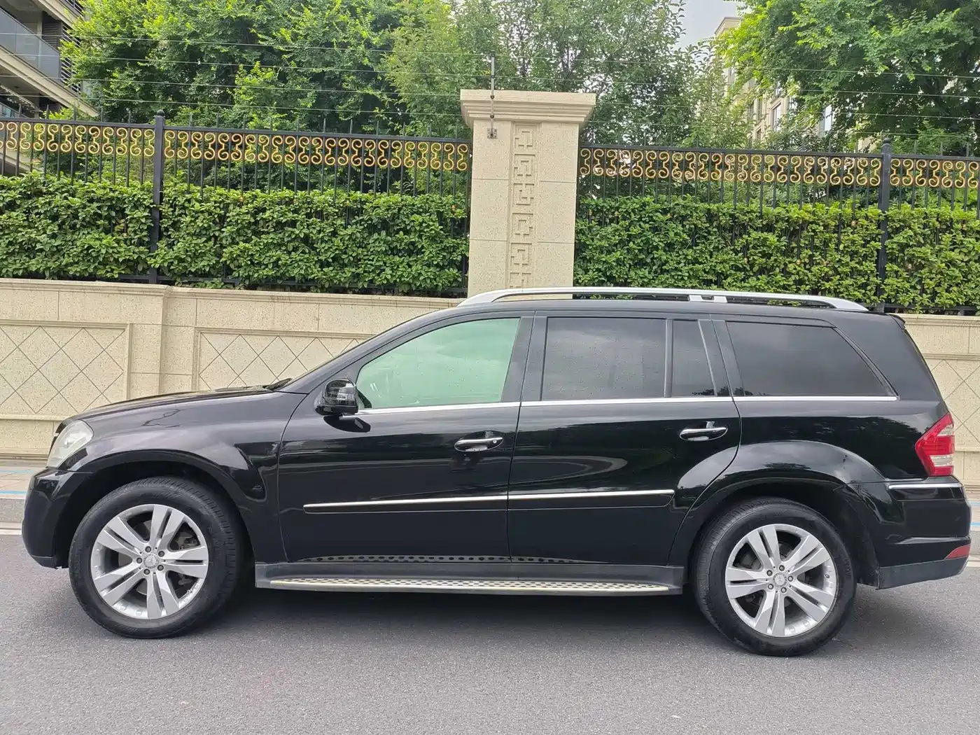 Mercedes-Benz GL-Class 2011 GL 450 Prestige Grand Edition фото 3