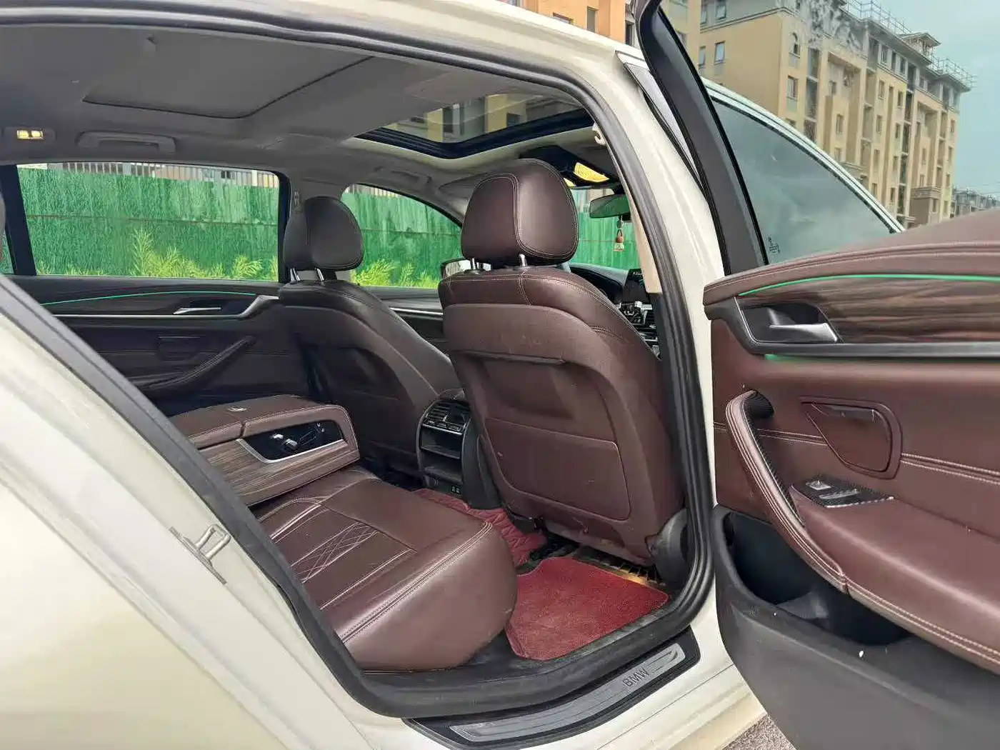 BMW 5 Series New Energy 2020 530Le Luxury Package фото 5