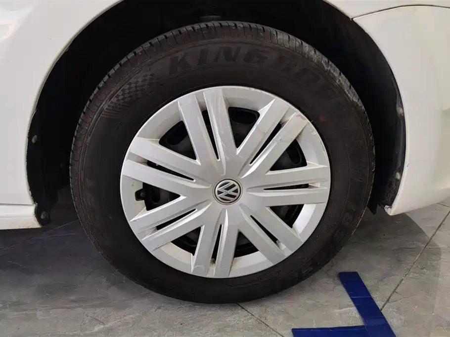 Volkswagen Polo 2016 1.4L Automatic Trend фото 6