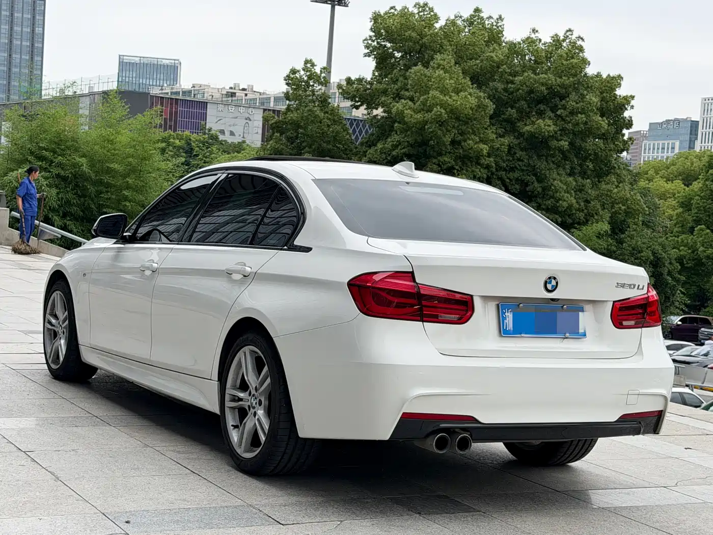 BMW 3 Series 2018 320Li Leading M Sport Package фото 5
