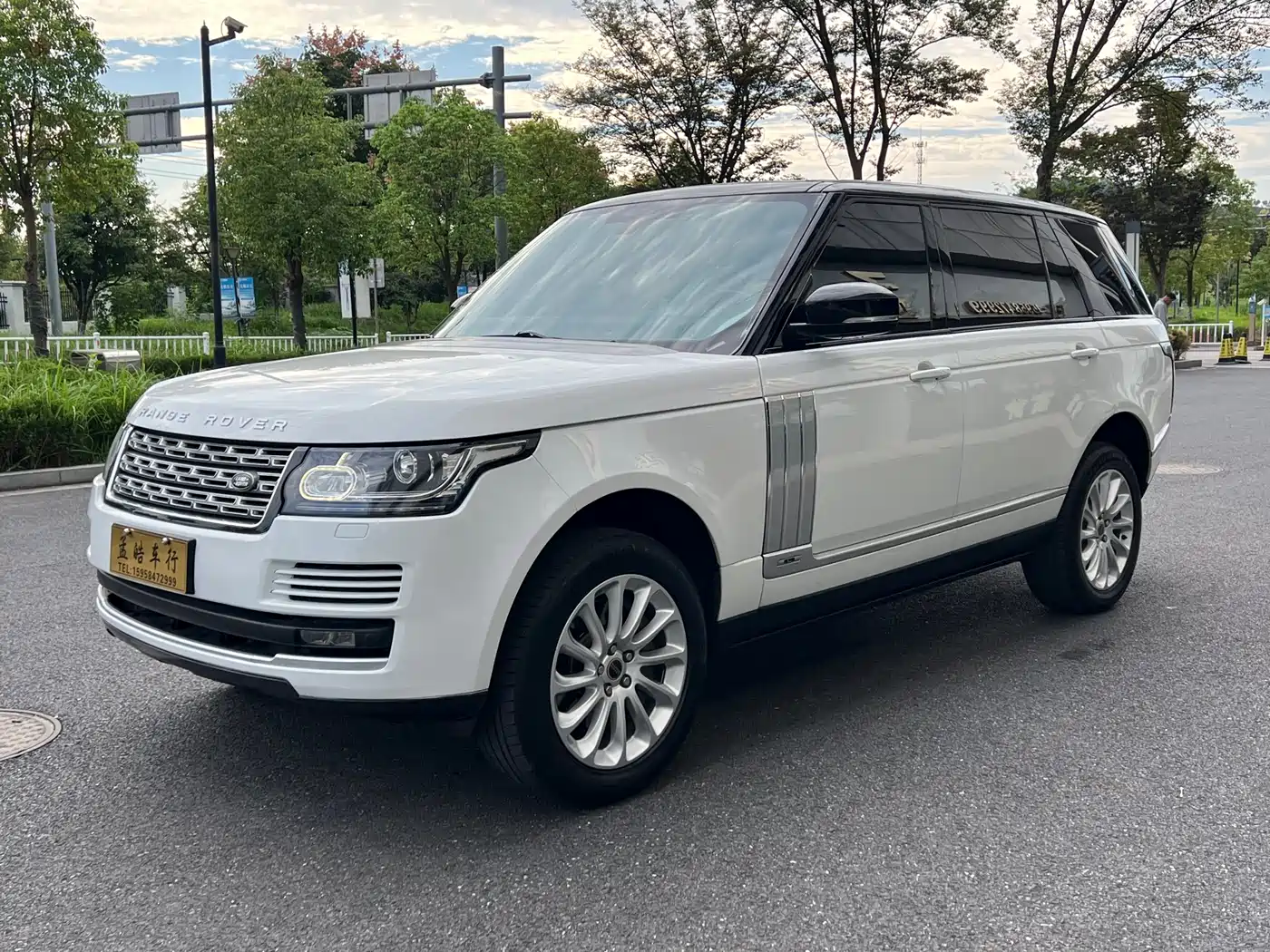 Land Rover Range Rover 2016 3.0 SC V6 Vogue LWB фото 3