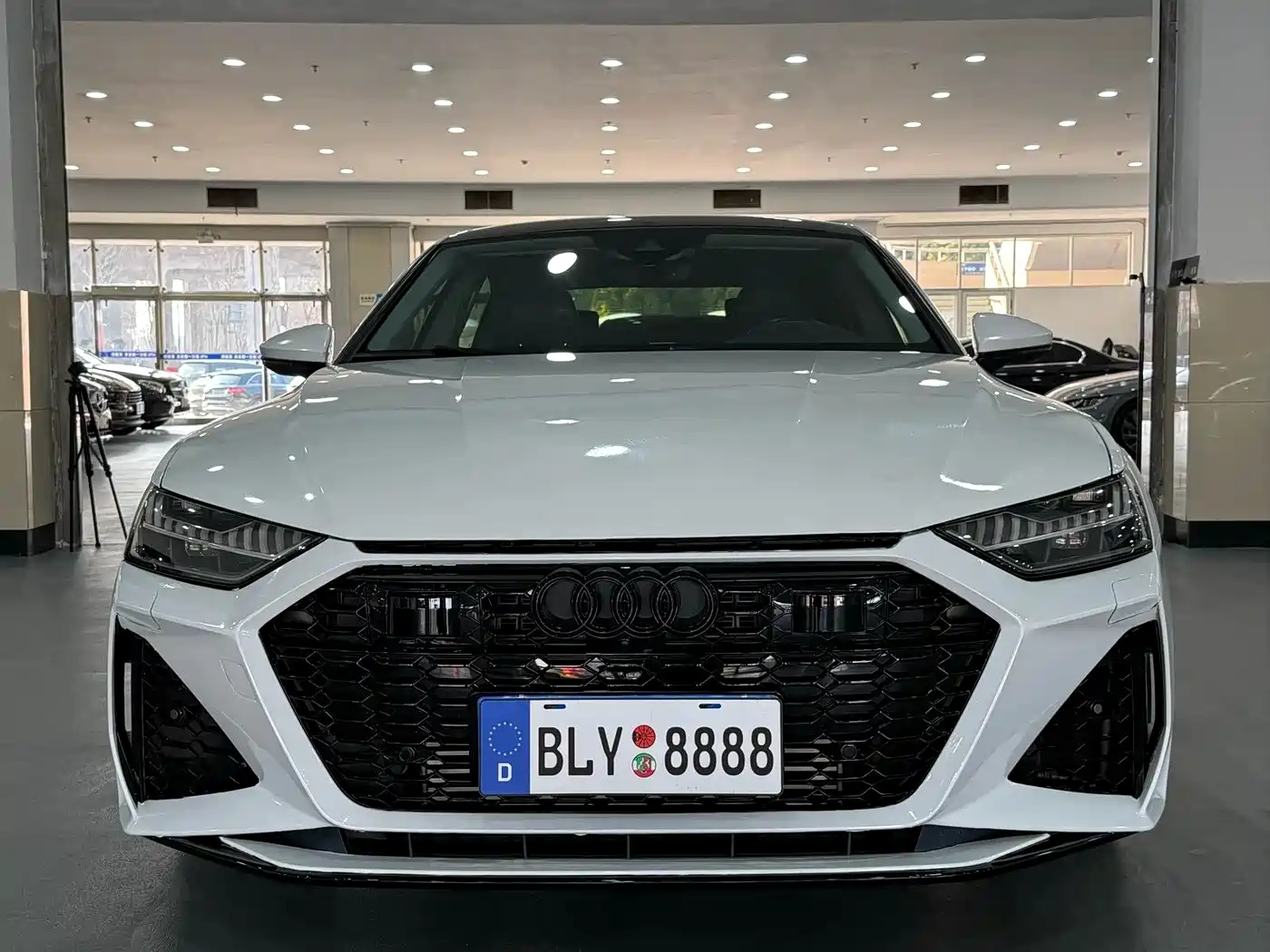 Audi A7L 2023 45 TFSI quattro S-line Black Warrior Edition фото 2