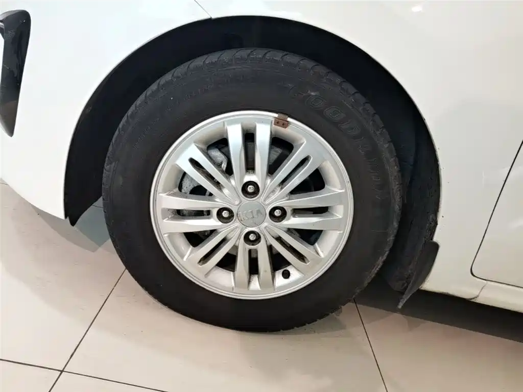 Kia Huan Chi 2017 1.4L Manual Value Intelligent фото 23
