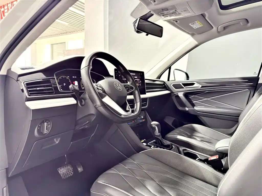 Volkswagen Tiguan L 2022 330TSI Automatic 2WD Smart Edition фото 5