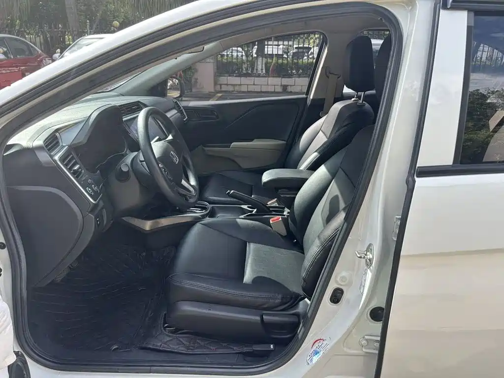 Honda Greiz 2017 2016 1.5L CVT Classic Edition