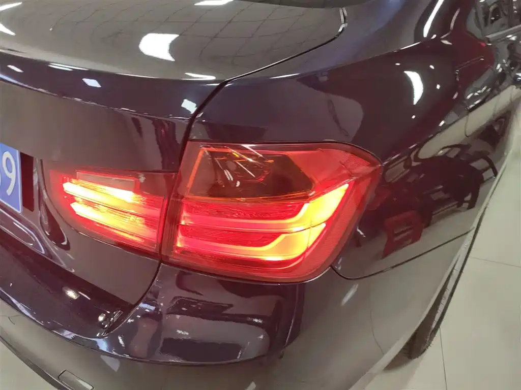 BMW 3 Series 2015 320i Progressive фото 24