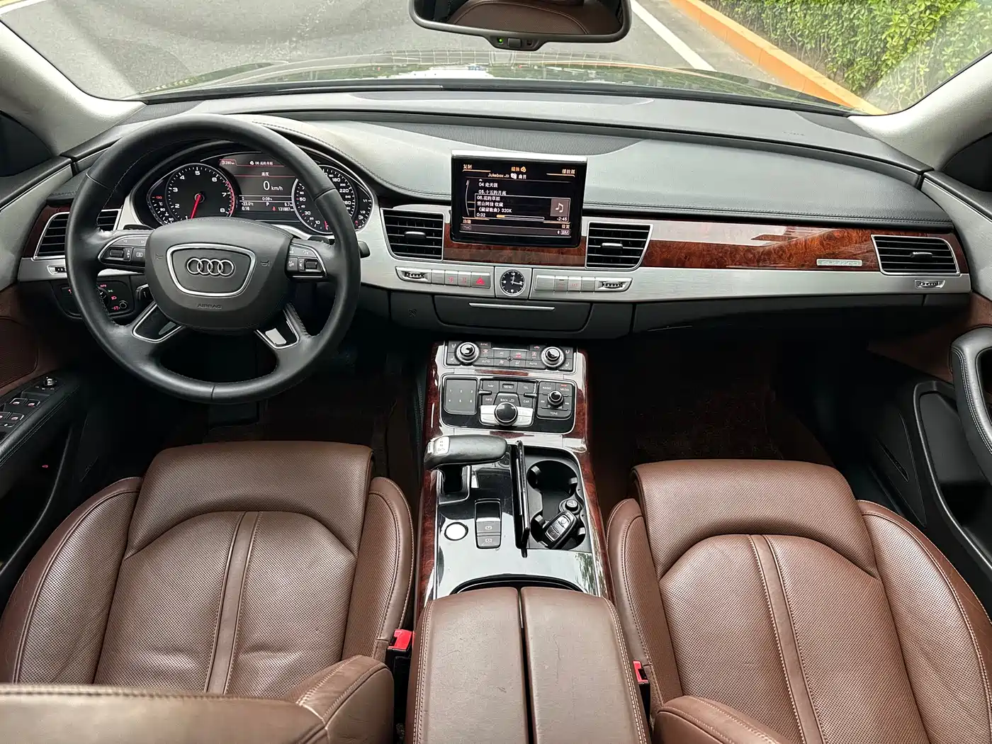 Audi A8 2012 A8L 45 TFSI quattro Luxury фото 6