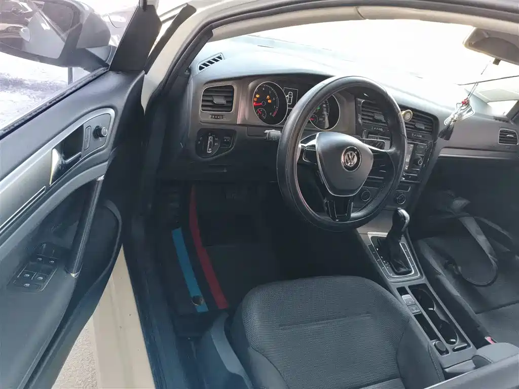 Volkswagen Golf 2015 1.4TSI Automatic Comfort фото 16