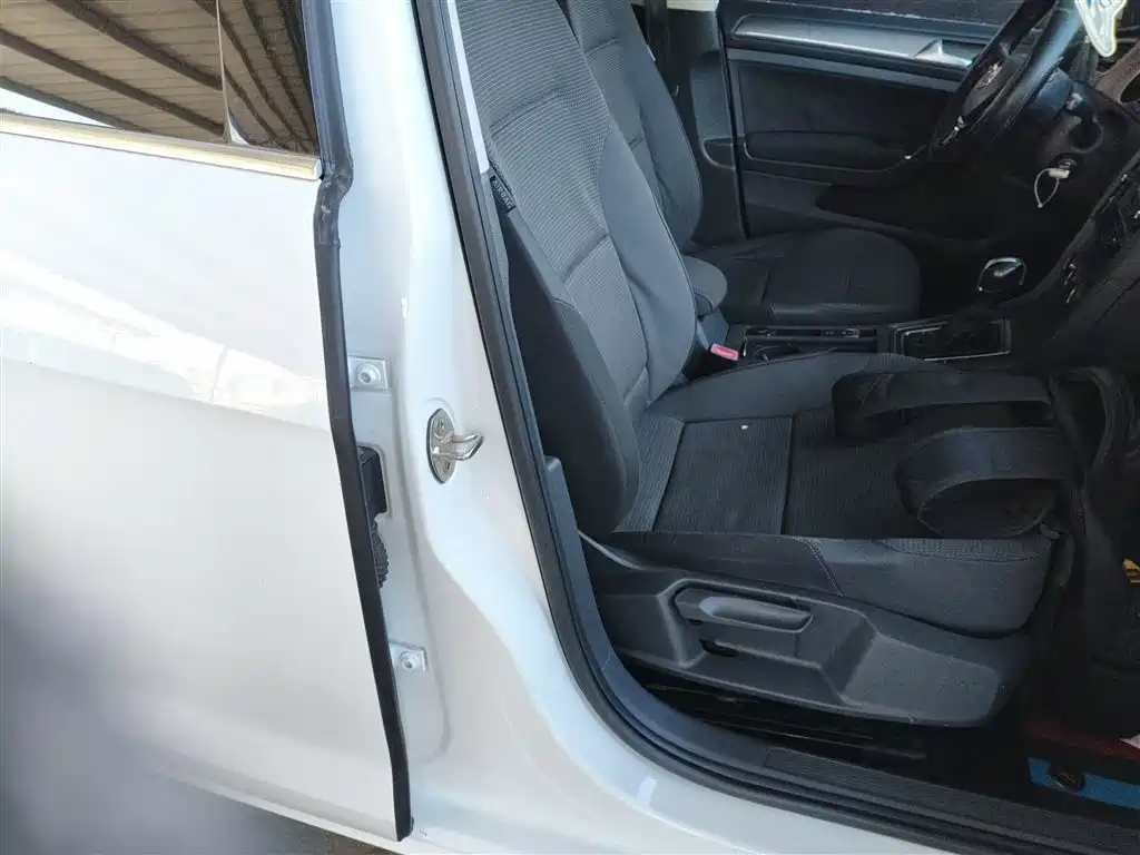 Volkswagen Golf 2015 1.4TSI Automatic Comfort фото 25