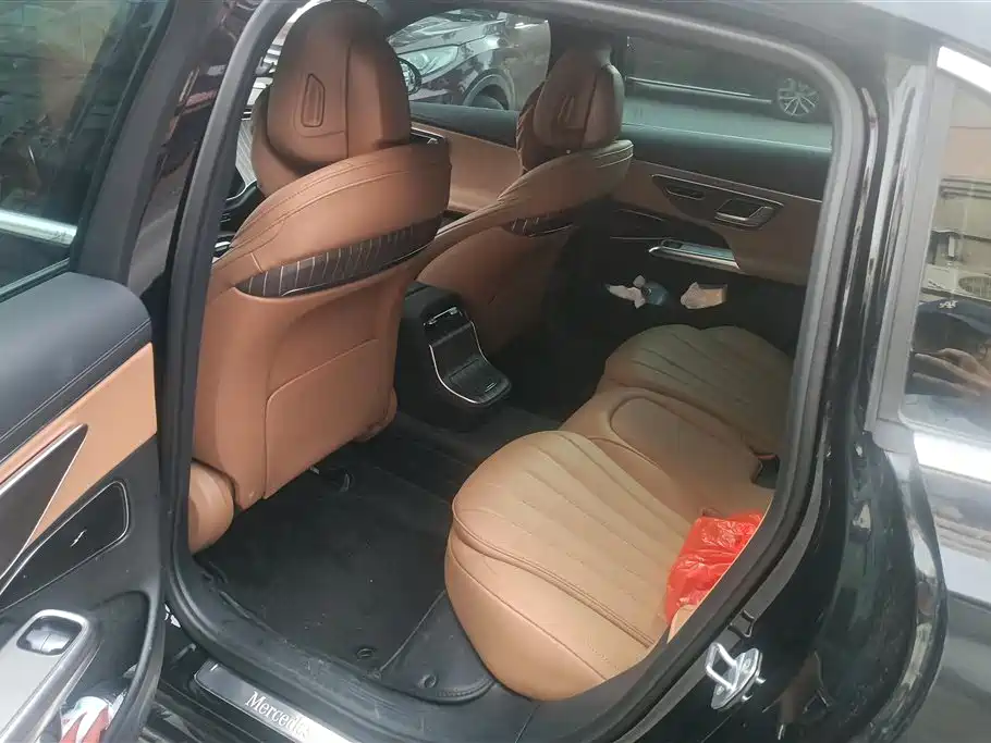 Mercedes-Benz E-Class 2024 E 300 L Fashion фото 11