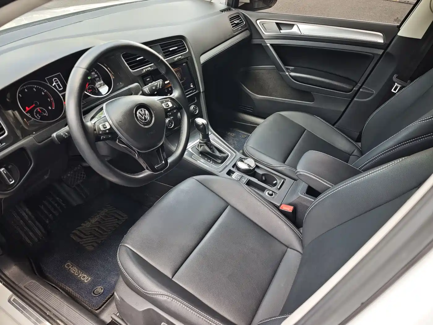 Volkswagen Golf 2019 200TSI DSG Comfort (China V) фото 4