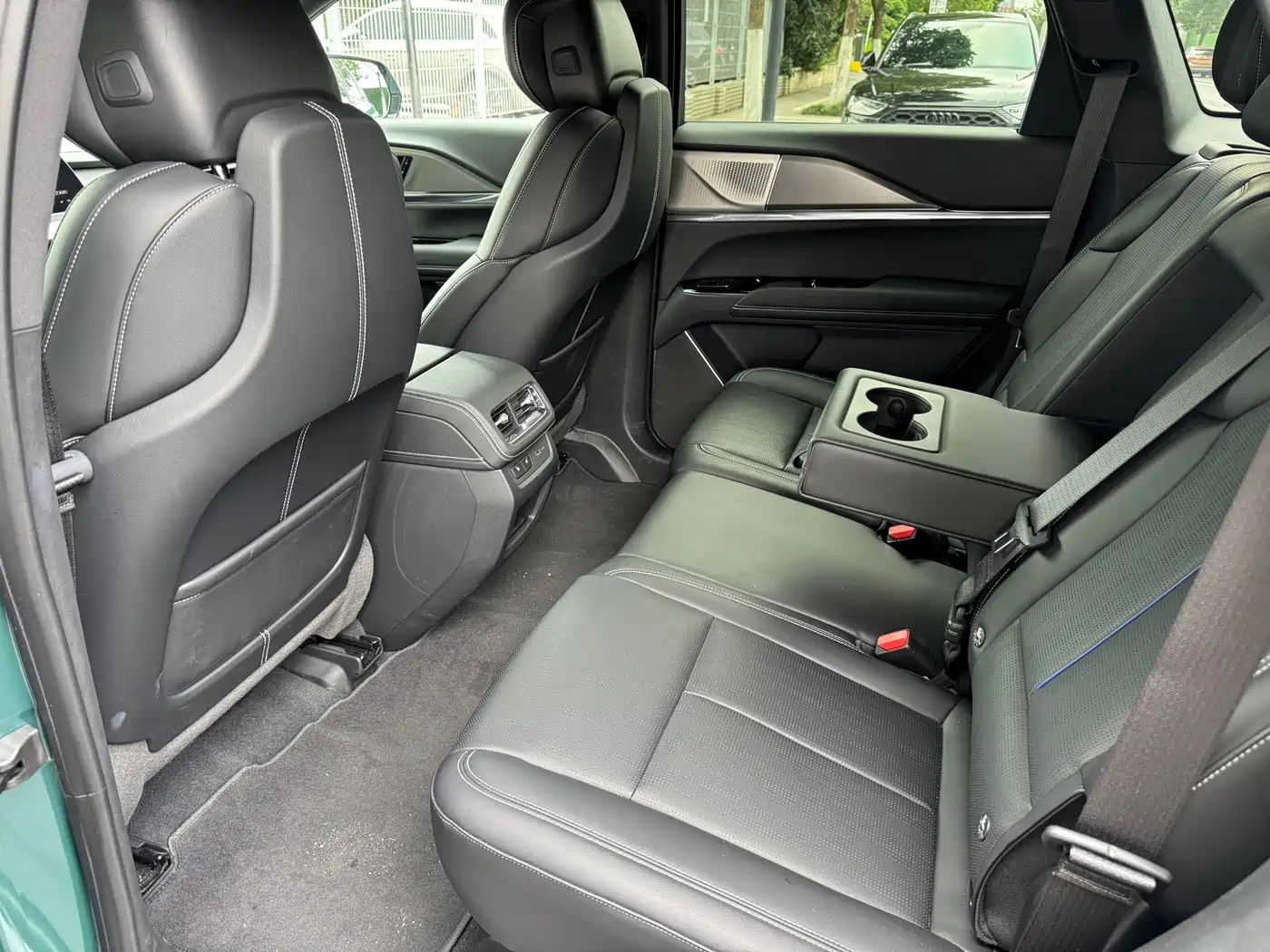 Cadillac XT5 2026 2.0T Premium Model фото 8