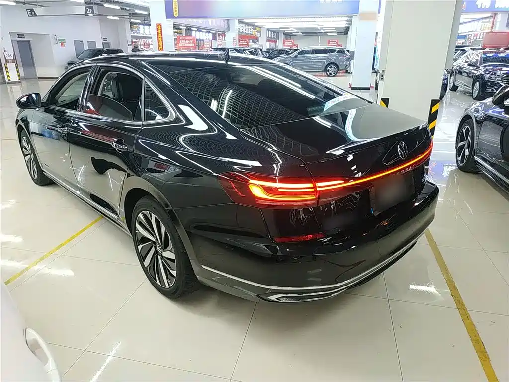 Volkswagen Passat 2024 380TSI Dragon Soaring Edition фото 23