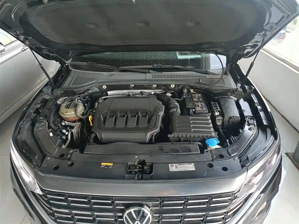 Volkswagen Passat 2022 330TSI Elite Edition фото 20