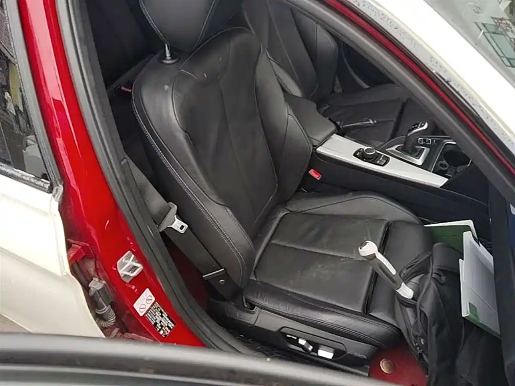 BMW 3 Series 2018 320i M Sport Package фото 25