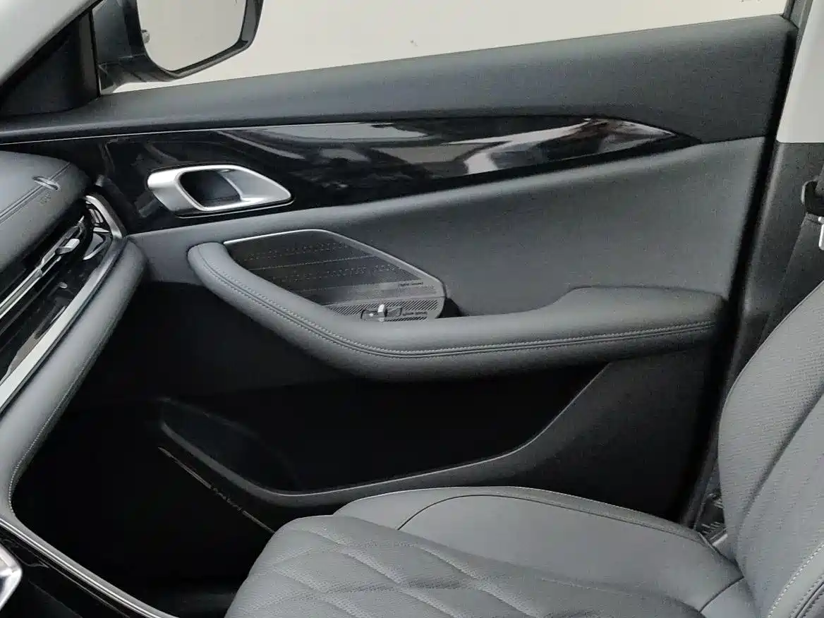 Geely Galaxy Galaxy A7 2025 EM-i 150km Explorer+ Edition фото 21