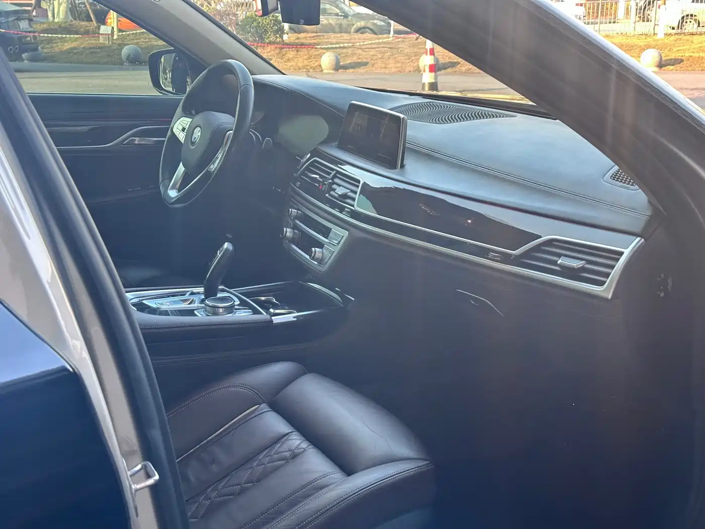 BMW 7 Series 2019 730Li Luxury Package фото 14
