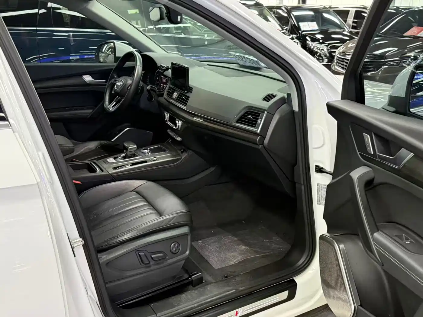 Audi Q5L 2020 40 TFSI Prestige Fashion фото 6