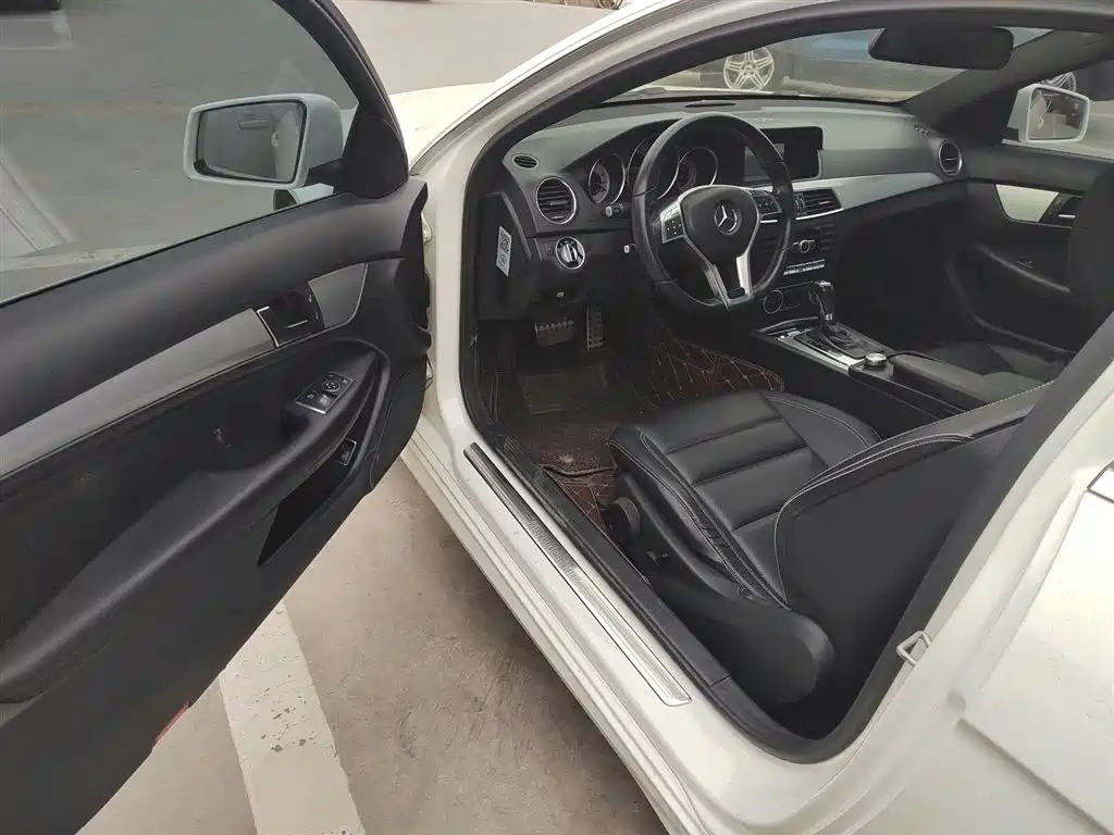 Mercedes-Benz C-Class (Import) 2013 C 180 Coupe фото 12