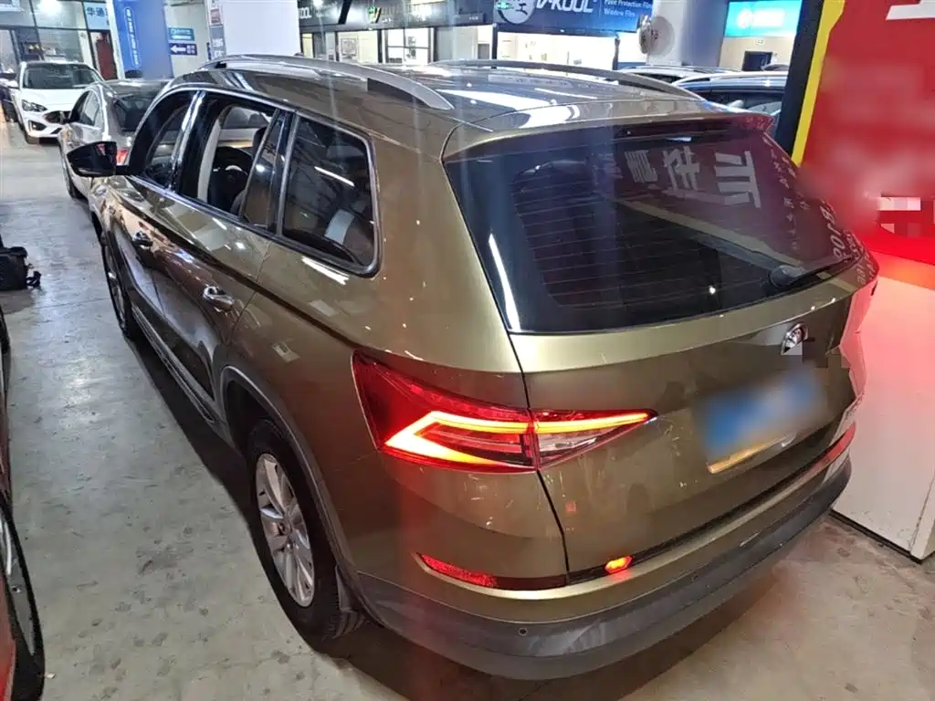 Škoda Kodiaq 2018 TSI330 5-seat FWD Comfort фото 5